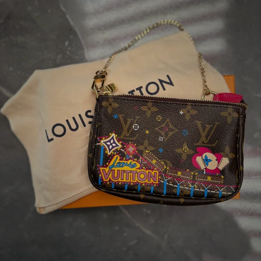 Louis Vuitton Pochette Accessoires
