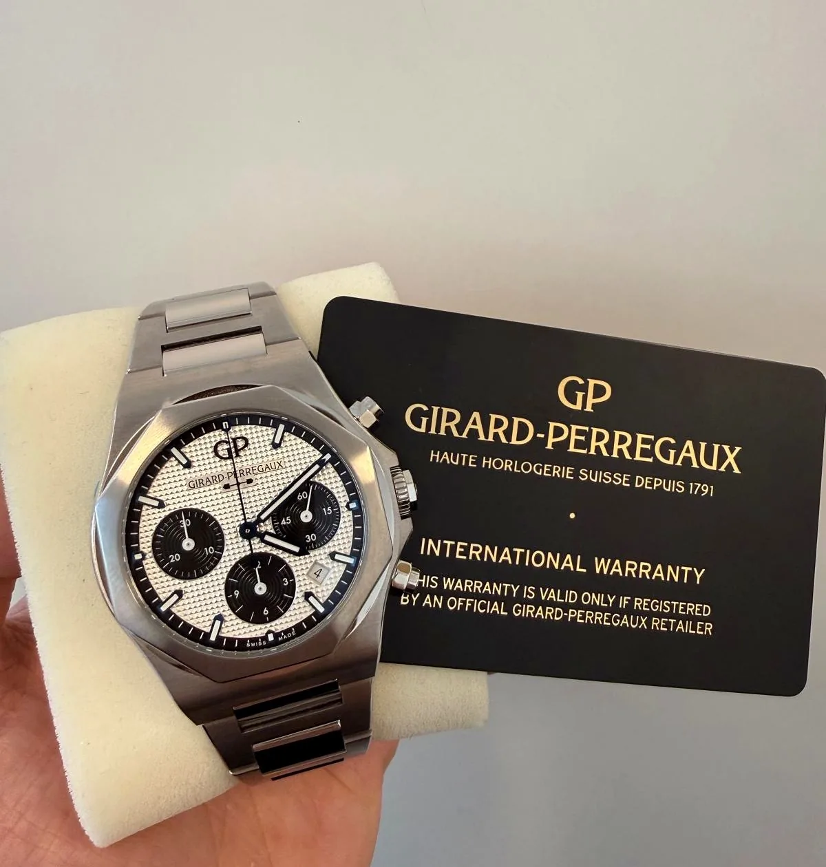 Girard-Perregaux Laureato Chronograph – Luxusuhren-Ankauf mit Zertifikat